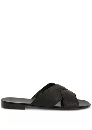 Giuseppe Zanotti Flavio criss-cross leather sandals - Black