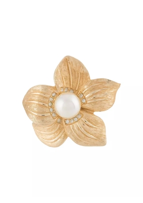 Christian Dior Pre-Owned 1980s pre-owned magnolia brooch - Gold