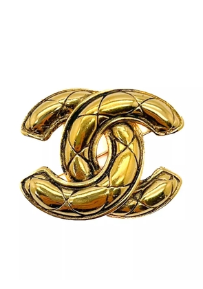 CHANEL Pre-Owned 1980s Matelassé CC brooch - Gold