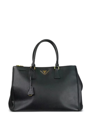Prada Pre-Owned Saffiano Enamel Triangle Logo handbag - Black