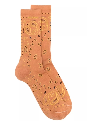 Alanui bandana-print socks - Brown