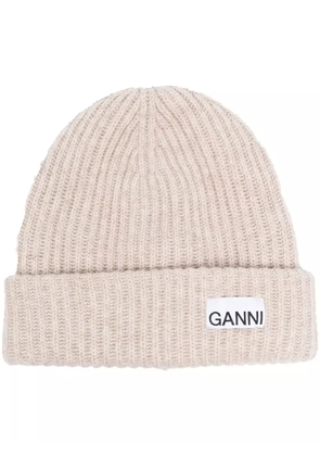 GANNI logo-patch ribbed beanie - Neutrals