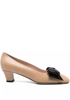 Valentino Garavani bow-detail leather pumps - Neutrals