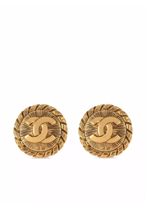 CHANEL Pre-Owned 1980s CC round clip-on earrings - Gold