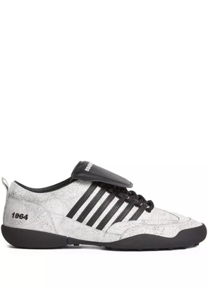 DSQUARED2 logo-embroidered sneakers - Black