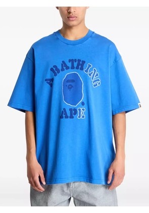 A BATHING APE® lettering-print T-shirt - Blue