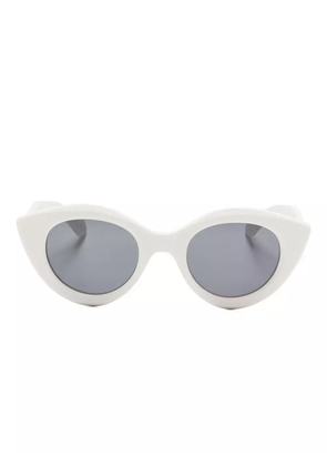 azzedine alaïa cat-eye sunglasses - White
