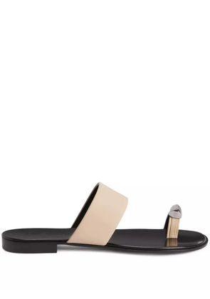 Giuseppe Zanotti Norbert leather toe-loop sandals - Neutrals