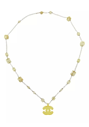 CHANEL Pre-Owned 2001 CC pendant necklace - Yellow