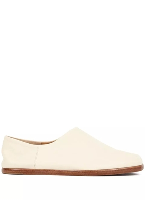 Maison Margiela Tabi leather loafers - Neutrals