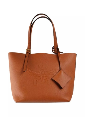 MCM embossed-logo leather tote bag - Brown
