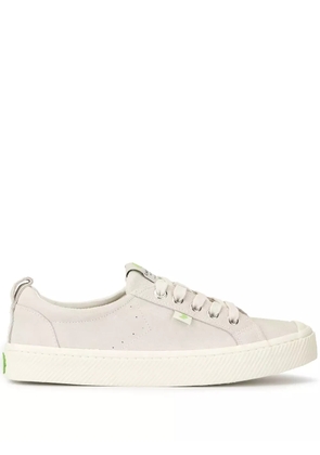 Cariuma OCA low-top suede sneakers - Grey