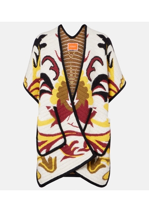 La DoubleJ In My Power patterned cape