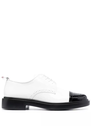 Thom Browne RWB contrasting toecap brogues - White