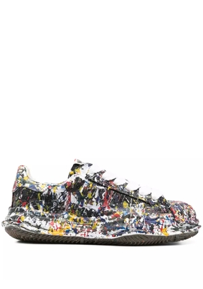 Maison MIHARA YASUHIRO paint-splatter sneakers - Black