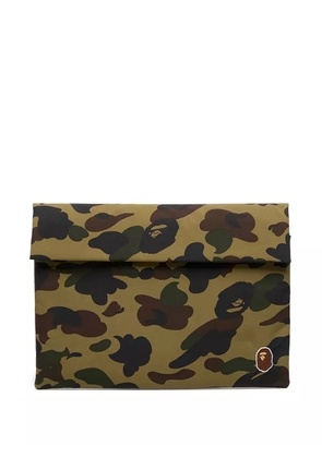 A BATHING APE® Camo-pattern laptop bag - Green
