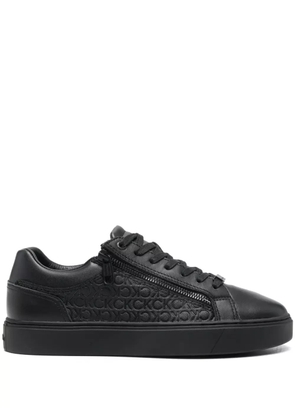 Calvin Klein logo-debossed sneakers - Black