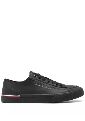 Tommy Hilfiger logo-print sneakers - Black