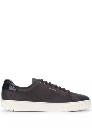 Ferragamo contrast panel low-top sneakers - Grey