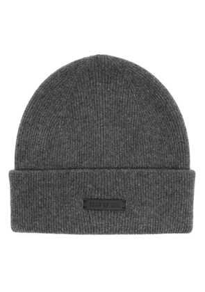 Fear Of God logo-patch beanie - Grey