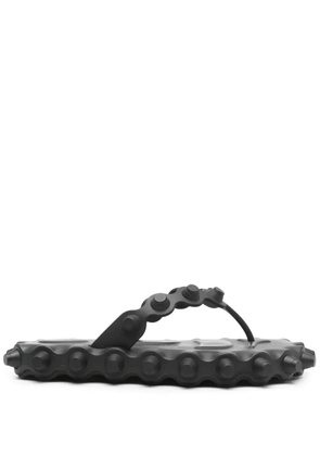 Alexander Wang studded flip flops - Black