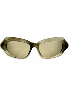 Balenciaga Eyewear logo-plaque sunglasses - Brown
