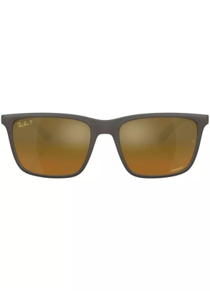 Ray-Ban RB 4385 wayfarer-frame sunglasses - Brown