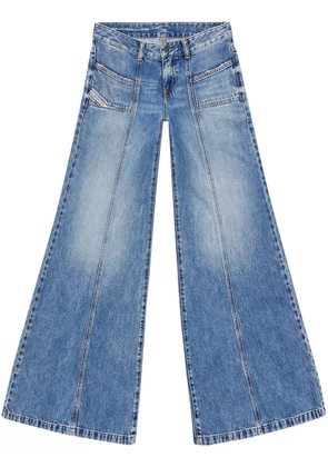 Diesel D-Akii 09H95 bootcut jeans - Blue