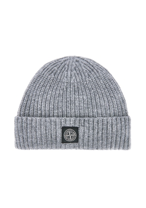 Stone Island Beanie in Cement Melange - Grey. Size all.