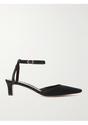 The Row - Carla Velvet Pumps - Black - IT35,IT36,IT36.5,IT37,IT37.5,IT38,IT38.5,IT39,IT39.5,IT40,IT40.5,IT41,IT41.5,IT42