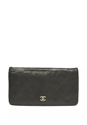 CHANEL Pre-Owned quilted leather wallet - Black