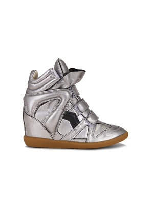 Isabel Marant Bekett Sneaker in Metallic Silver. Size 37. Also in 38, 39, 40, 41.