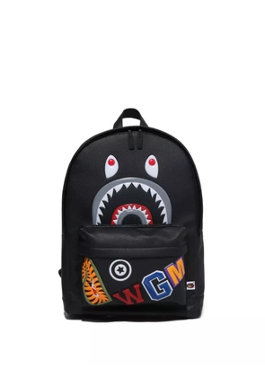 A BATHING APE® shark-graphic backpack - Black