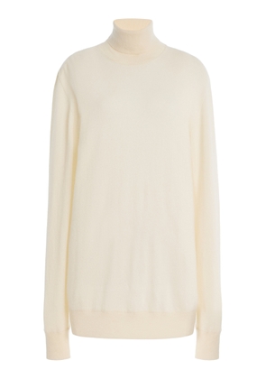 The Row Lizzy Fine-Knit Cashmere Sweater - Moda Operandi