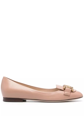 Tod's chain-embellished leather ballerina shoes - Pink
