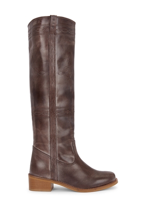 Dico Copenhagen Ann Gaucho With Western Stitching Boot in Brown. Size 36. Also in 37, 38, 39, 40.
