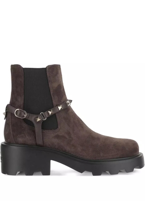 Valentino Garavani studded-ankle Chelsea boots - Brown