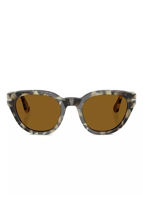 Persol PO3379S sunglasses - Brown