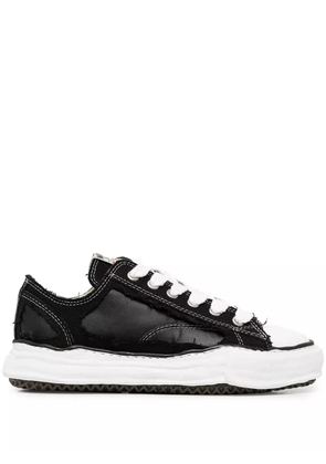 Maison MIHARA YASUHIRO Peterson Low distressed canvas sneakers - Black