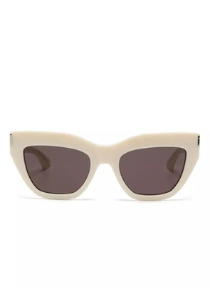 Saint Laurent Eyewear cat-eye frame sunglasses - Neutrals