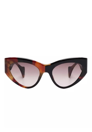 Gucci Eyewear cat-eye sunglasses - Brown
