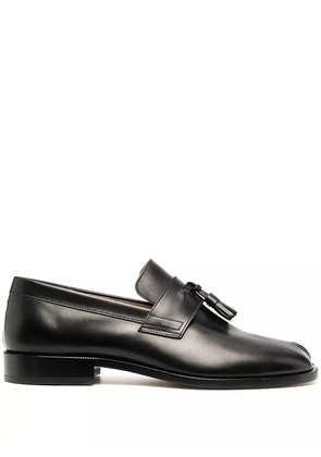 Maison Margiela Tabi tassel-detail leather loafers - Black