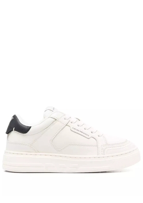 Emporio Armani logo-patch sneakers - White