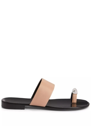Giuseppe Zanotti Norbert leather toe-loop sandals - Black