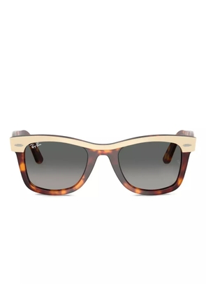 Ray-Ban Wayfarer Street Neat sunglasses - Brown
