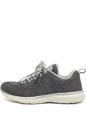 APL: ATHLETIC PROPULSION LABS knitted sneakers - Grey