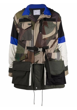 sacai camouflage-print hooded coat - Green
