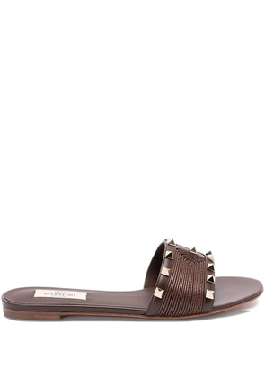 Valentino Garavani Rockstud leather flat sandals - Brown