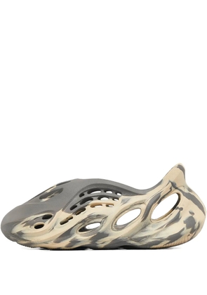 adidas Yeezy Foam Runner MX sneakers - Grey