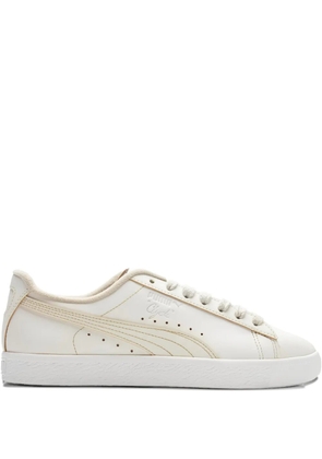 PUMA Clyde leather trainers - White